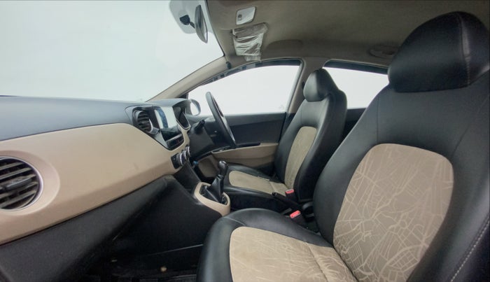 2017 Hyundai Grand i10 MAGNA 1.2 KAPPA VTVT, CNG, Manual, 47,749 km, Right Side Front Door Cabin