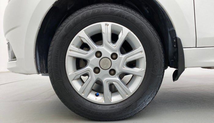 2018 Tata Tiago XZ 1.2 REVOTRON, Petrol, Manual, 38,133 km, Left Front Wheel