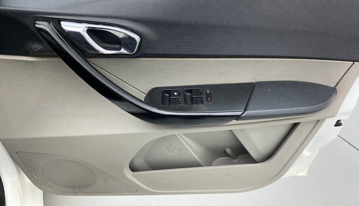 2018 Tata Tiago XZ 1.2 REVOTRON, Petrol, Manual, 38,133 km, Driver Side Door Panels Control