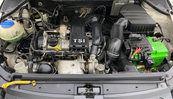 2017 Volkswagen Vento HIGHLINE PETROL AT, Petrol, Automatic, 1,14,298 km, Open Bonet