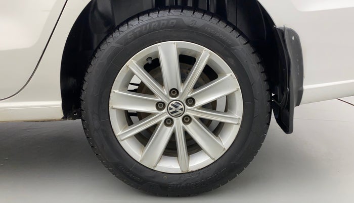 2017 Volkswagen Vento HIGHLINE PETROL AT, Petrol, Automatic, 1,14,298 km, Left Rear Wheel