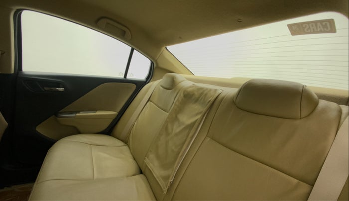 2015 Honda City 1.5L I-VTEC V MT, Petrol, Manual, 29,348 km, Right Side Rear Door Cabin