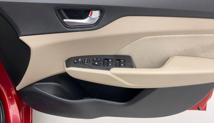 2019 Hyundai Verna 1.6 VTVT SX + AT, Petrol, Automatic, 36,740 km, Driver Side Door Panels Control