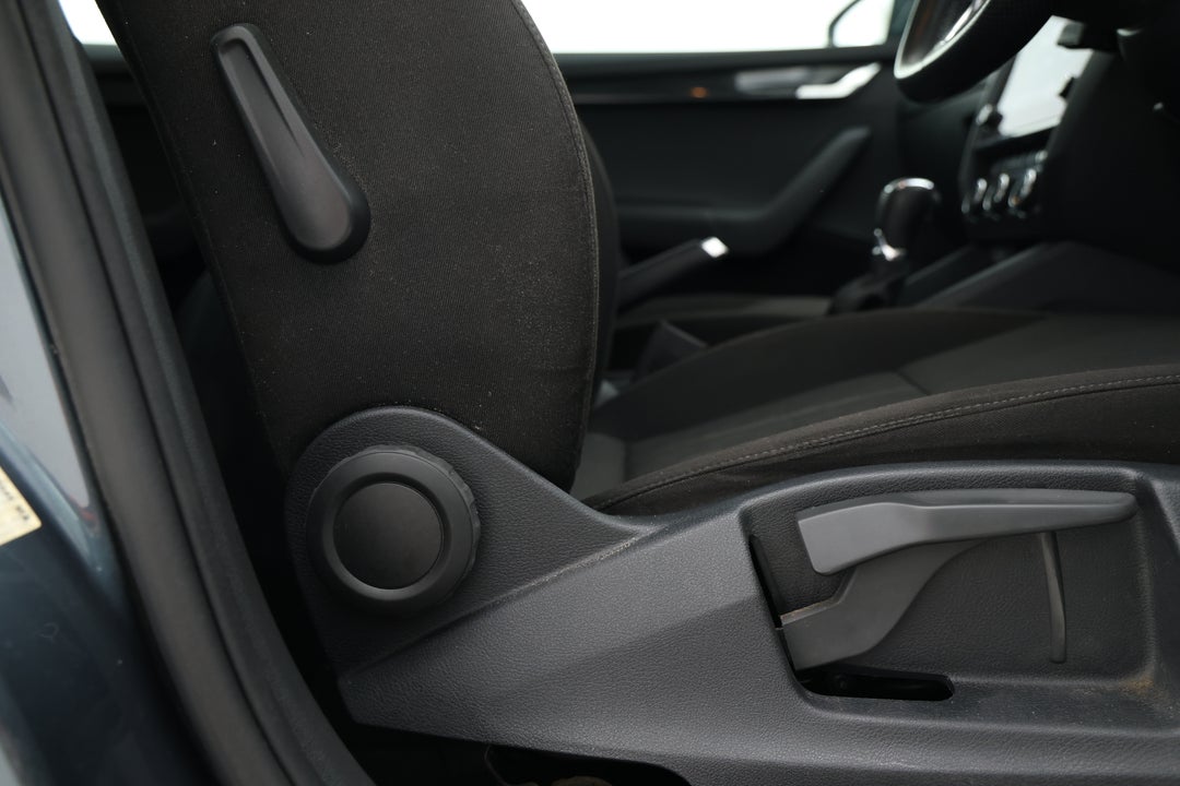 2019 SKODA Octavia 110 Tsi, Automatic, 125410 km, Drivers Side Adjustment Panel