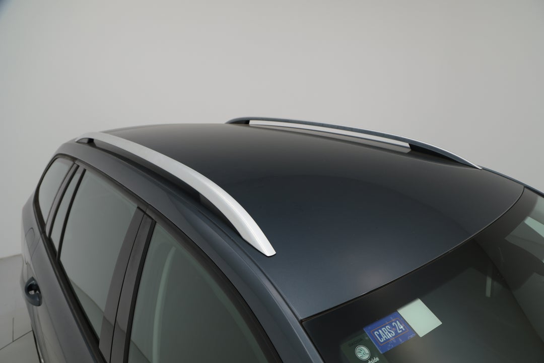 2019 SKODA Octavia 110 Tsi, Automatic, 125410 km, Roof/Sunroof View