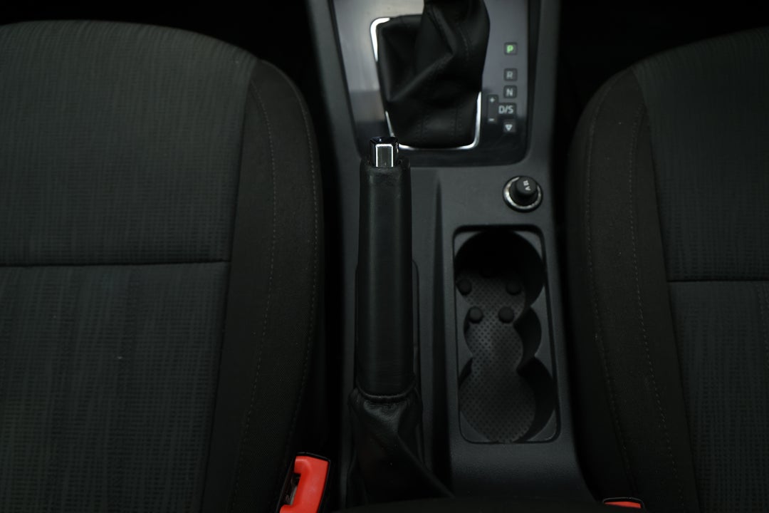 2019 SKODA Octavia 110 Tsi, Automatic, 125410 km, Handbrake