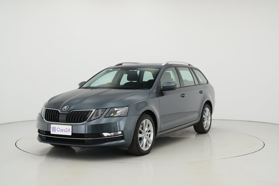 2019 SKODA Octavia 110 Tsi, Automatic, 125410 km, Left Front Diagonal (45- Degree) View