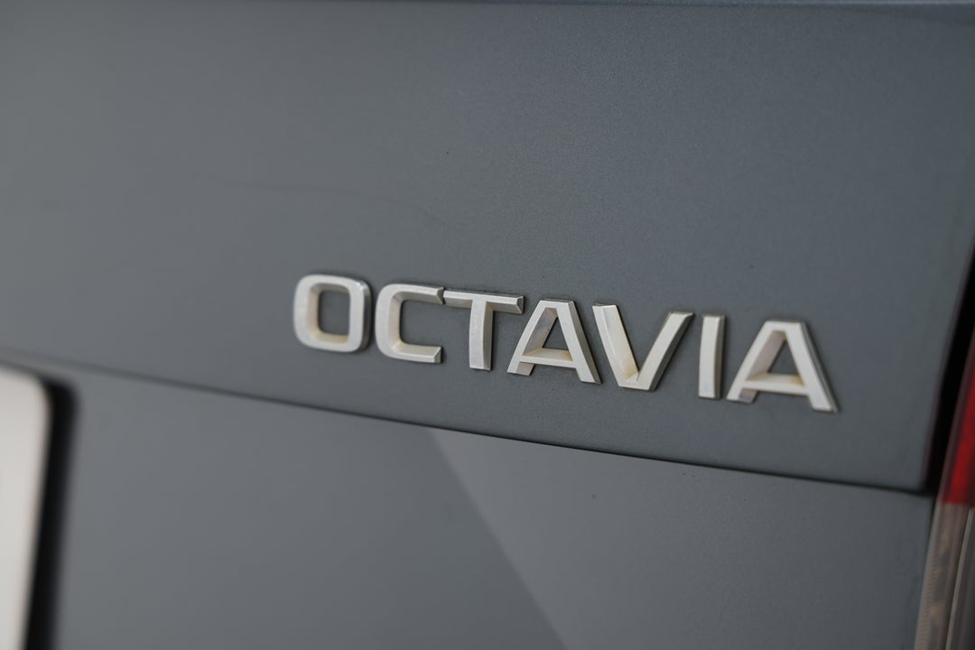2019 SKODA Octavia 110 Tsi, Automatic, 125410 km, Badge (Boot Right Side)