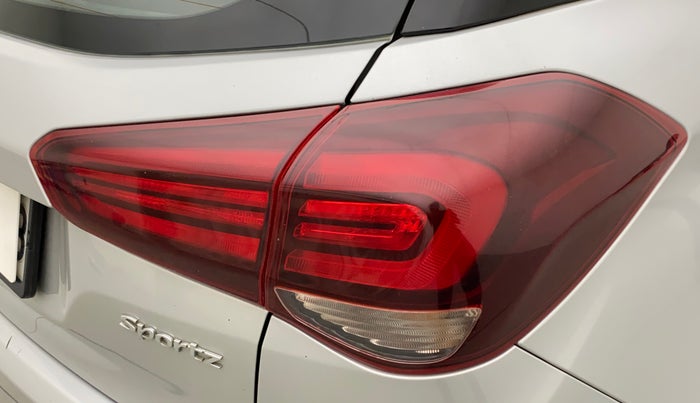 2018 Hyundai Elite i20 SPORTZ 1.2, Petrol, Manual, 28,114 km, Right tail light - Minor scratches