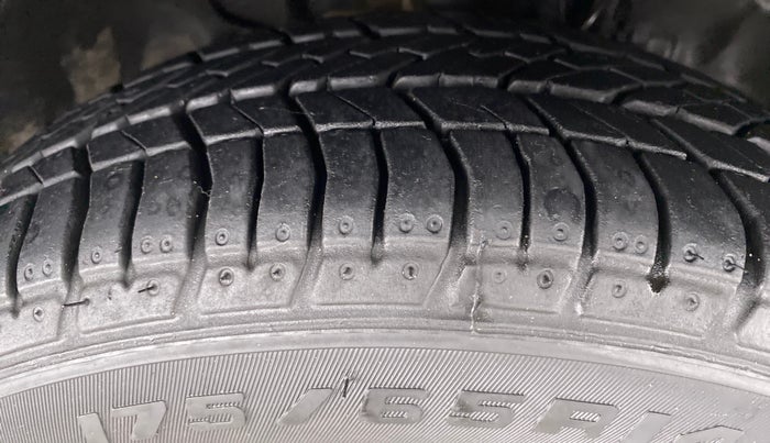 2018 Tata Tiago XZ 1.2 REVOTRON, Petrol, Manual, 48,054 km, Right Front Tyre Tread