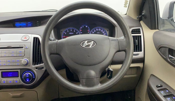 2011 Hyundai i20 MAGNA (O) 1.2, Petrol, Manual, 67,192 km, Steering Wheel Close Up