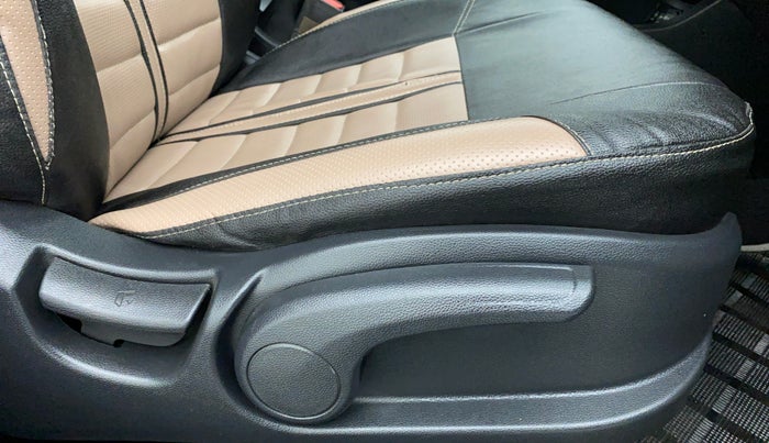 2018 Hyundai Elite i20 SPORTZ 1.2, Petrol, Manual, 26,936 km, Driver Side Adjustment Panel