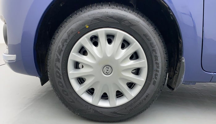 2017 Maruti Dzire VDI, Diesel, Manual, 91,756 km, Left Front Wheel