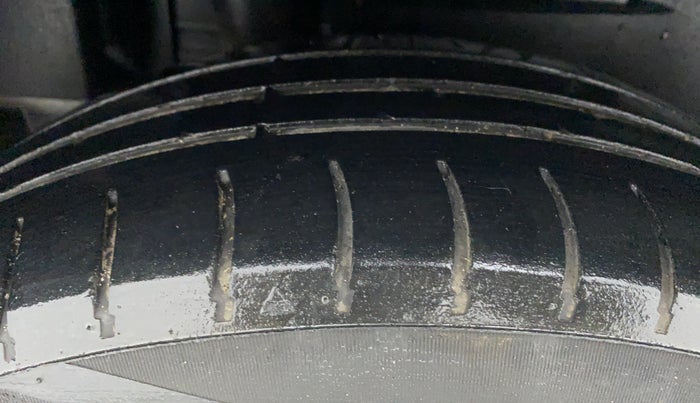 2017 Maruti Dzire VDI, Diesel, Manual, 91,756 km, Right Rear Tyre Tread