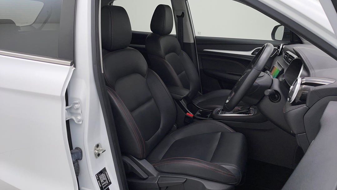 2020 MG Zst Excite, Automatic, 67843 km, Right Side Front Door Cabin View