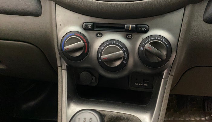 2011 Hyundai i10 SPORTZ 1.2, Petrol, Manual, 60,090 km, AC Unit - Directional switch has minor damage