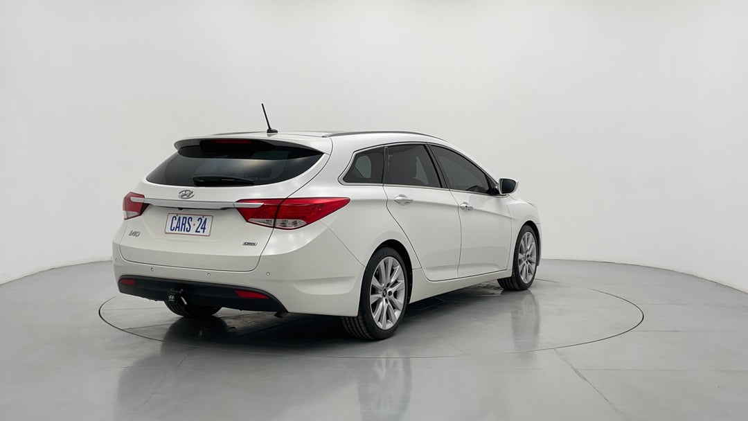 Right Back Diagonal (45- Degree) View