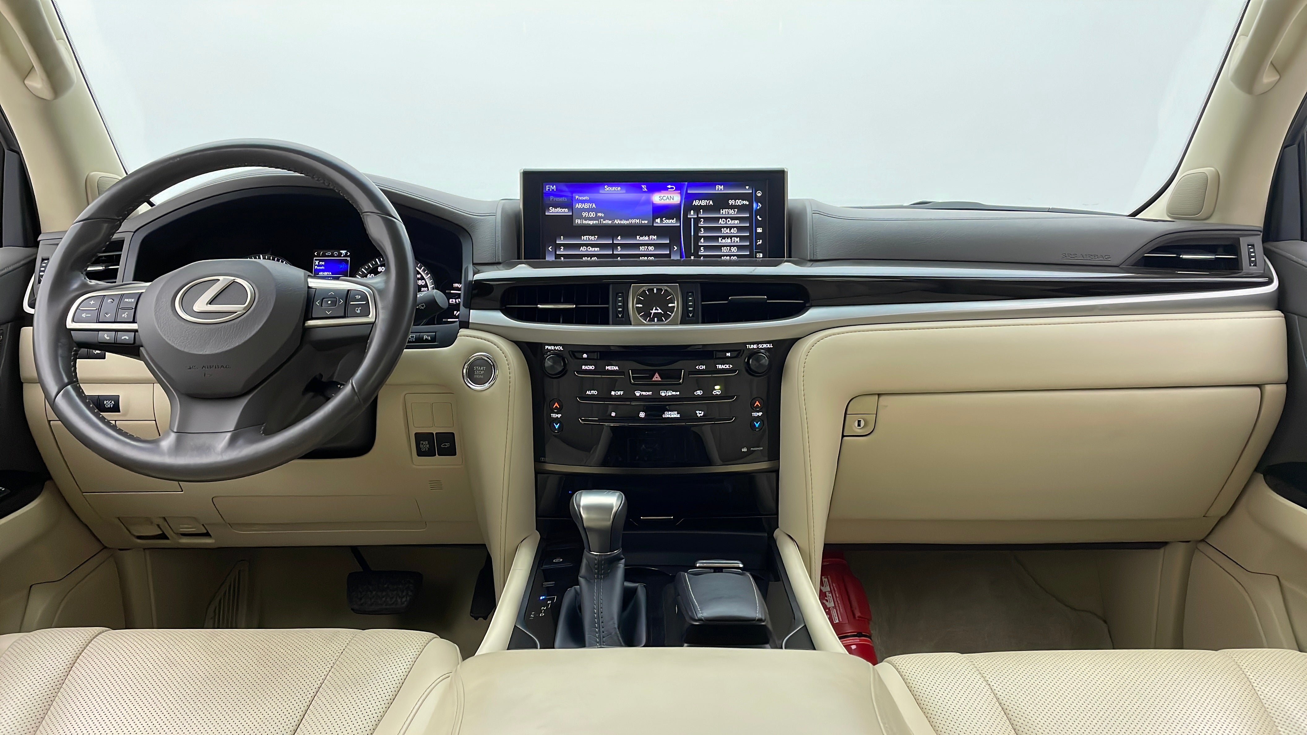 Lexus LX 570-Dashboard View
