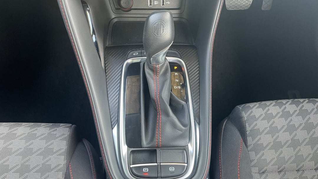 2023 MG Zst Core, Automatic, 13482 km, Gear Lever 