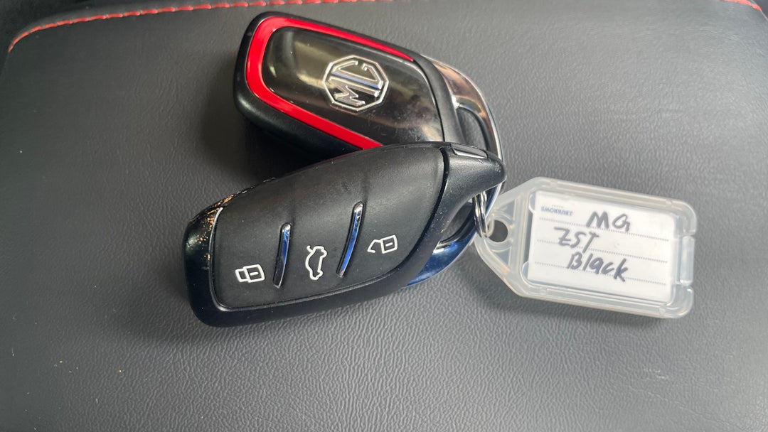 2023 MG Zst Core, Automatic, 13482 km, Key Close-up