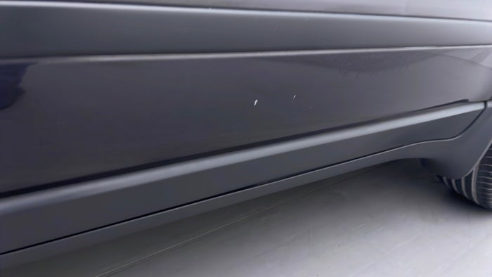 CHEVROLET TRAVERSE-Door Interior RHS front Scratch