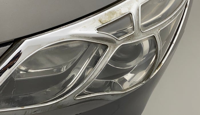 2016 Maruti Ciaz VXI, Petrol, Manual, 80,306 km, Left headlight - Minor scratches