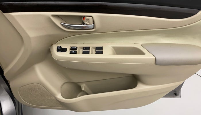 2016 Maruti Ciaz VXI, Petrol, Manual, 80,306 km, Driver Side Door Panels Control