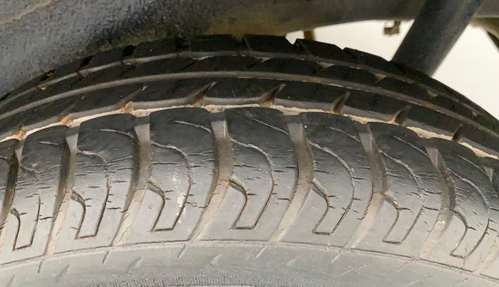 2017 Maruti Wagon R 1.0 VXI, Petrol, Manual, 36,966 km, Left Rear Tyre Tread