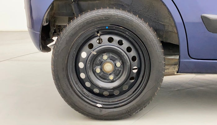 2017 Maruti Wagon R 1.0 VXI, Petrol, Manual, 36,966 km, Right Rear Wheel