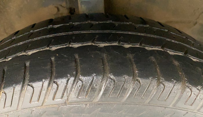 2017 Maruti Wagon R 1.0 VXI, Petrol, Manual, 36,966 km, Right Front Tyre Tread