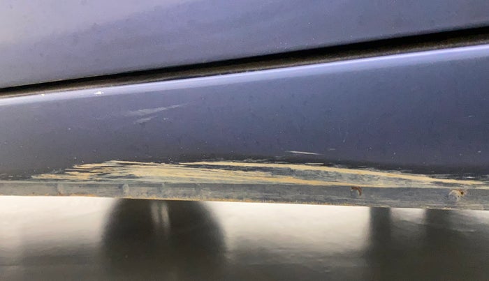 2017 Maruti Wagon R 1.0 VXI, Petrol, Manual, 36,966 km, Left running board - Minor scratches