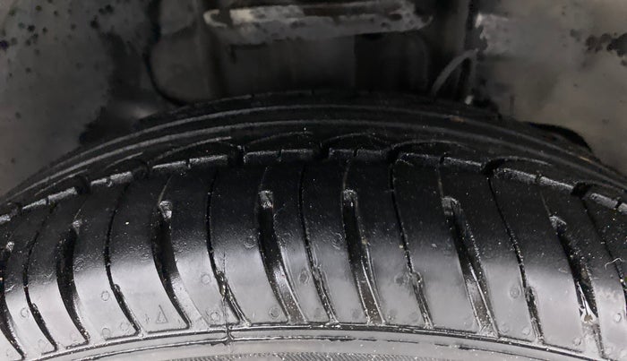 2018 Tata TIAGO NRG PETROL, Petrol, Manual, 49,075 km, Right Front Tyre Tread