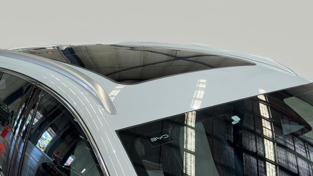 2023 Byd Atto 3 Extended Range, Automatic, 32226 km, Roof/Sunroof View