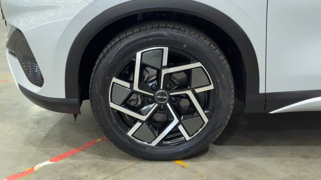 2023 Byd Atto 3 Extended Range, Automatic, 32226 km, Left Front Wheel
