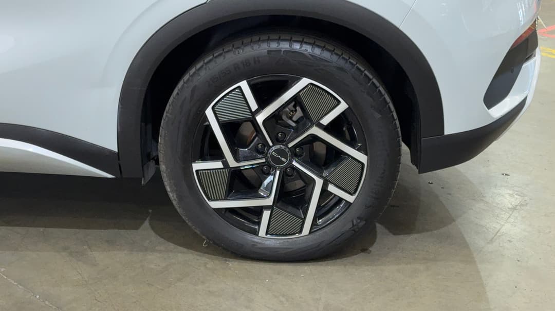 2023 Byd Atto 3 Extended Range, Automatic, 32226 km, Left Rear Wheel