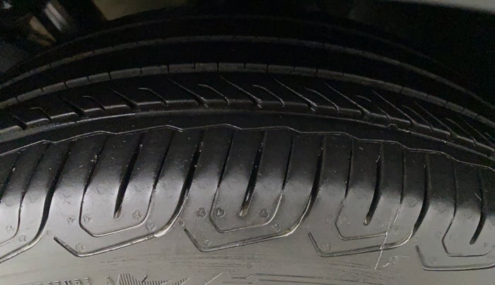 2021 Skoda KUSHAQ AMBITION 1.0L TSI MT, Petrol, Manual, 13,814 km, Left Front Tyre Tread