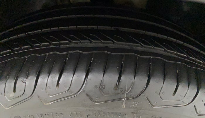 2021 Skoda KUSHAQ AMBITION 1.0L TSI MT, Petrol, Manual, 13,814 km, Left Rear Tyre Tread