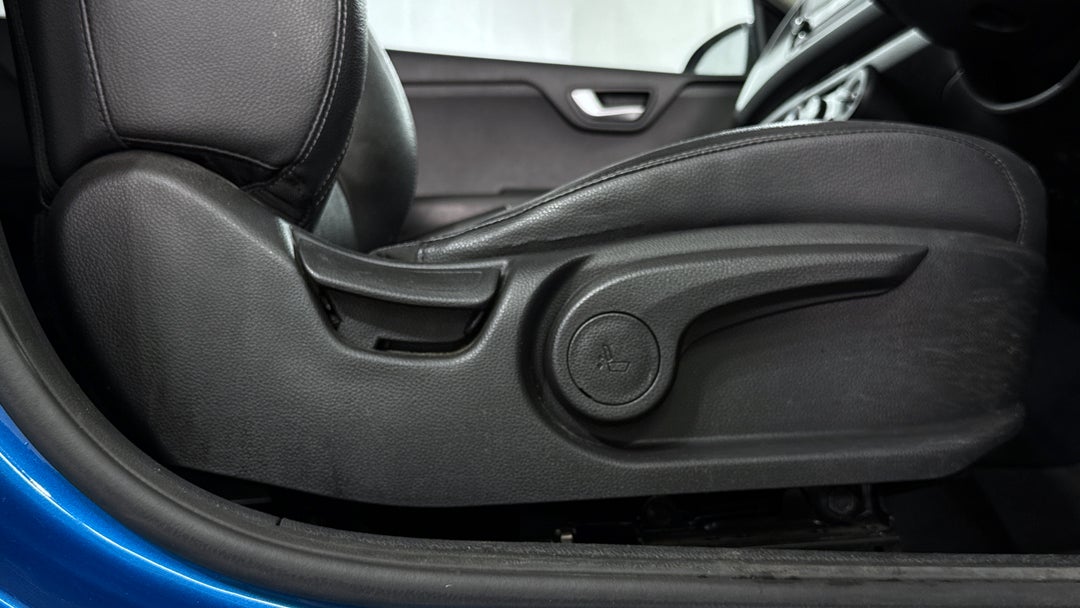 2021 Kia Rio Sx, Automatic, 75863 km, Drivers Side Adjustment Panel