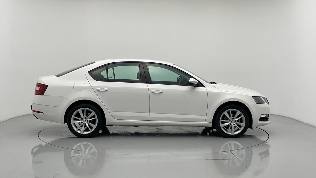 2019 SKODA Octavia 110 Tsi, Automatic, 46882 km, Right Side View