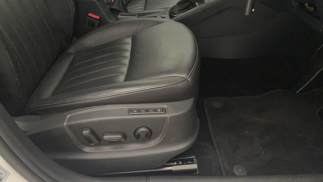 2019 SKODA Octavia 110 Tsi, Automatic, 46882 km, Drivers Side Adjustment Panel