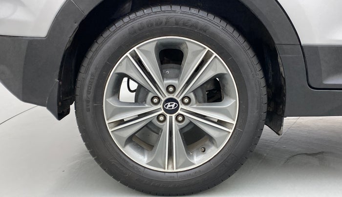 2017 Hyundai Creta 1.6 SX PLUS AUTO PETROL, Petrol, Automatic, 60,956 km, Right Rear Wheel