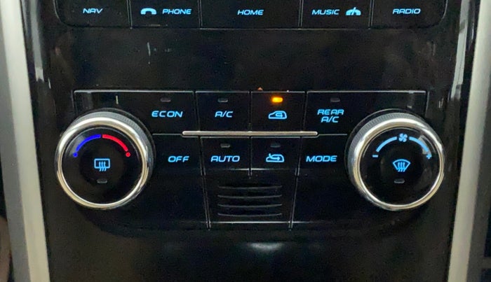 2018 Mahindra XUV500 W11 (O) AT, Diesel, Automatic, 52,554 km, Automatic Climate Control