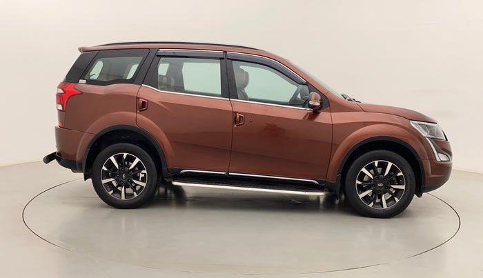 2018 Mahindra XUV500 W11 (O) AT, Diesel, Automatic, 52,554 km, Right Side View