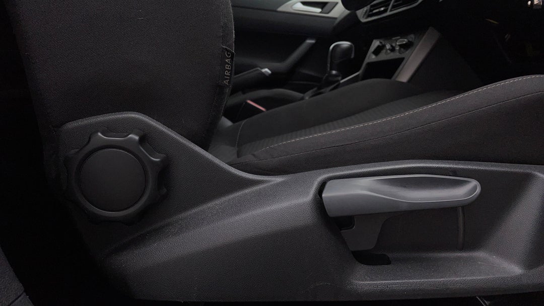 2017 Volkswagen Polo 66 Tsi Trendline, Automatic, 59213 km, Drivers Side Adjustment Panel