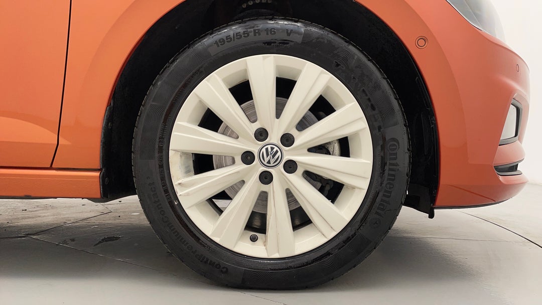 2017 Volkswagen Polo 66 Tsi Trendline, Automatic, 59213 km, Right Front Wheel