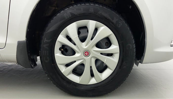 2015 Maruti Swift Dzire VXI 1.2 BS IV, Petrol, Manual, 48,671 km, Right Front Tyre