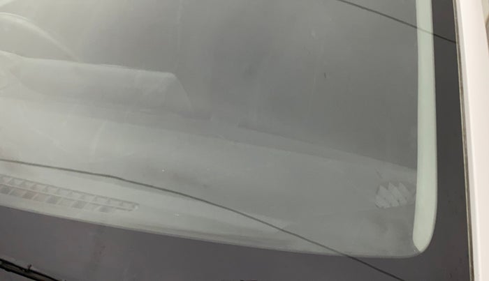 2020 Hyundai NEW I20 ASTA (O) 1.2 MT, Petrol, Manual, 20,638 km, Front windshield - Minor spot on windshield
