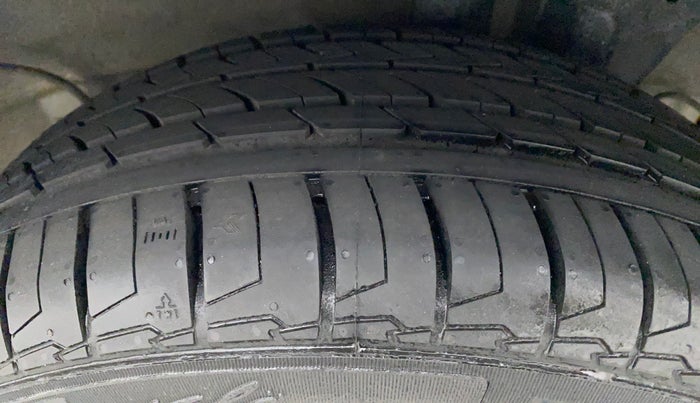 2020 Hyundai NEW I20 ASTA (O) 1.2 MT, Petrol, Manual, 20,638 km, Left Rear Tyre Tread