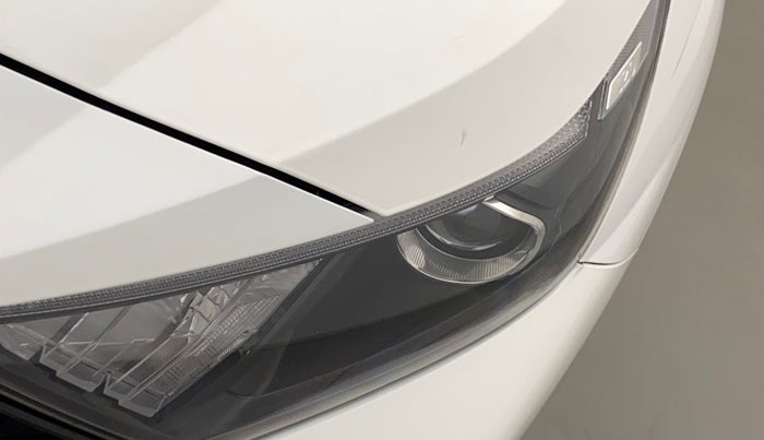 2020 Hyundai NEW I20 ASTA (O) 1.2 MT, Petrol, Manual, 20,638 km, Left headlight - Minor scratches
