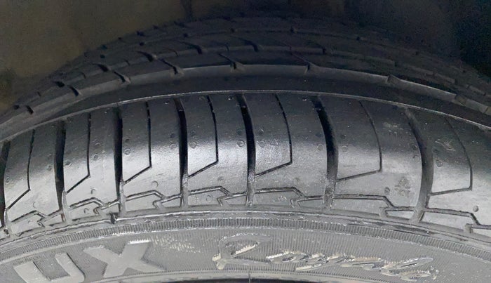 2020 Hyundai NEW I20 ASTA (O) 1.2 MT, Petrol, Manual, 20,638 km, Right Front Tyre Tread